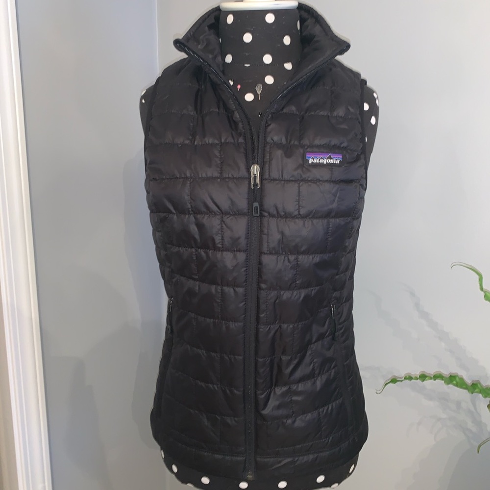 Patagonia Black Vest— very lightly worn!